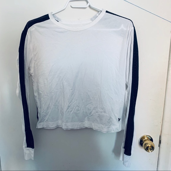 Under armour cropped shirt - Picture 2 of 5